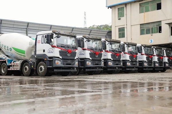 陜汽&凌宇攪拌車(chē)交付客戶