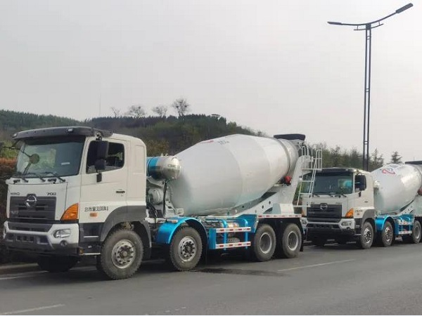 “攪”得不錯(cuò)，再來(lái)一波！凌宇攪拌車(chē)批量交付華南老客戶